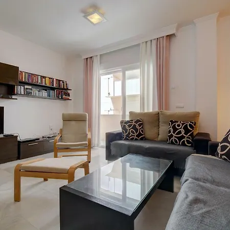 Homely With Nice Terrace * Estepona